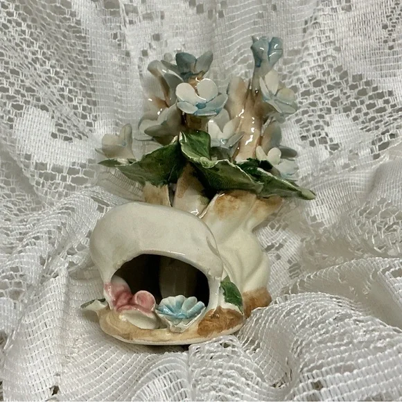 Capodimonte Porcelain Bootie Nuovo Blue Floral | Old Shoe Floral Arrangement - Picture 12 of 16